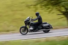 P90439385-bmw-r-18-b-first-edition-09-2021-599px.webp