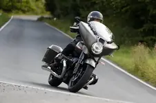 1-bmw-r-18-b-manhattan-metallic-matt-09-2021-600px.webp
