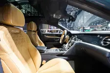 Bentley-Flying-Spur-Mulliner-in-China-3.webp