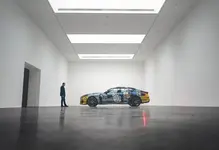 ve-gran-coup-designed-by-jeff-koons--bmw-ag--599px.webp