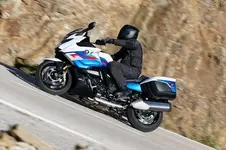 P90451755-bmw-k-1600-gt-02-2022-599px.webp