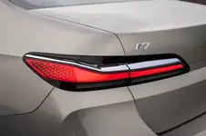 P90458178-the-new-bmw-i7-xdrive60-04-2022-600px.webp