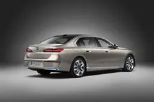 P90458185-the-new-bmw-i7-xdrive60-04-2022-600px.webp