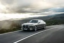 P90458210-the-new-bmw-i7-xdrive60-04-2022-600px.webp