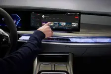 P90458232-the-new-bmw-i7-xdrive60-04-2022-600px.webp