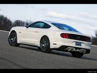2015_ford_mustang_gt_50_2_1024x768.webp