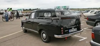 098-bilder-mercedes-benz-friends-2011-berlin-tempelhof-flugplatz-amg-klassik-clubs-szeneon.webp