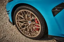 m3-touring-with-m-performance-parts-07-2022-2250px.webp