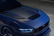 Mustang Dark Horse 03.webp