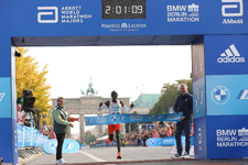 355-eliud-kipchoge-bmw-berlin-marathon-2022-2250px.webp