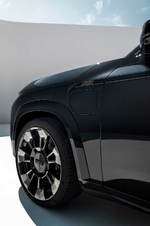 P90478703-the-first-ever-bmw-xm-999px.webp