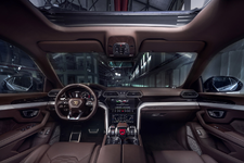 2023-Lamborghini-Urus-S-00017.webp