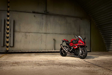 P90479751-the-new-bmw-s-1000-rr-09-2022-2248px.webp