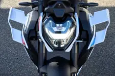 P90481328-bmw-m-1000-r-10-2022-2249px.webp