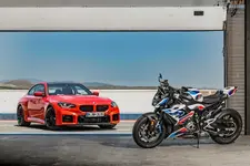 ue-bmw-m2-und-die-neue-bmw-m-1000-r-10-2022-2249px.webp