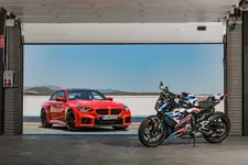 ue-bmw-m2-und-die-neue-bmw-m-1000-r-10-2022-2249px.webp