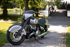 P90484857-bmw-r-18-roadster-11-2022-2250px.webp