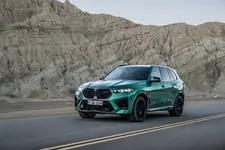 r-neue-bmw-x5-m-competition-dynamic-02-2023-2250px.webp