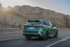 r-neue-bmw-x5-m-competition-dynamic-02-2023-2249px.webp