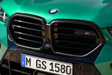 -neue-bmw-x5-m-competition-exterior-02-2023-2250px.webp