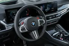 -neue-bmw-x5-m-competition-interior-02-2023-2250px.webp