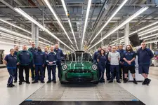 illionth-mini-of-the-4th-generation-04-2023-2247px.webp