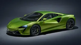 McLaren Artura green-4.webp