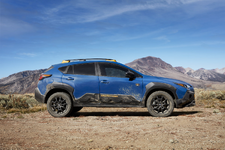24MY_Crosstrek_Wild_-4.webp