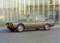 P90504623-bmw-528-e12-05-2023-2100px.webp