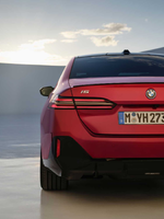5-m60-xdrive-in-the-studio-close-up-05-2023-1125px.webp
