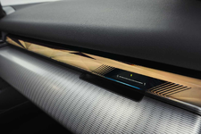 31-the-new-bmw-i5-edrive40-interior-05-2023-2250px.webp
