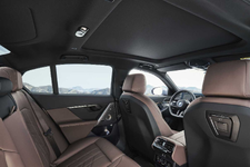 35-the-new-bmw-i5-edrive40-interior-05-2023-2250px.webp