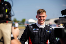 23-bmw-m2-cup-bmw-m2-cs-racing-denny-berndt-2250px.webp