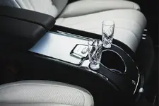 Bentayga EWB Mulliner - 15.webp