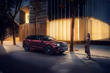 Bentayga EWB Mulliner - 4.webp