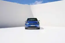 P90518415-mini-cooper-se-09-2023-2250px.webp