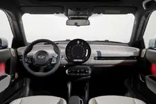 P90519595-mini-cooper-se-09-2023-2250px.webp