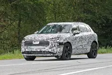 https___www.carscoops.com_wp-content_uploads_2023_09_2025-Audi-Q3-Scoop-4-1024x683.webp