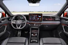 DB2023AU01079_large.webp