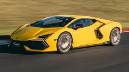 Lamborghini Revuelto review-11.webp