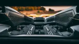 Lamborghini Revuelto review-7.webp