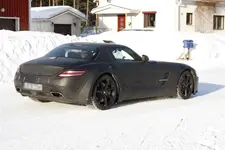 95746d1330610726-spied-2013-mercedes-sls-amg-black-series-winter-testing-mercedes-sls-amg-bla...webp