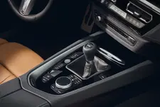 4-m40i-with-manual-gearbox-interior-01-2024-2250px.webp