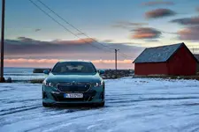 -bmw-i5-edrive40-touring-still-shot-02-2024-2250px.webp