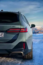 ew-bmw-i5-edrive40-touring-close-up-02-2024-1000px.webp