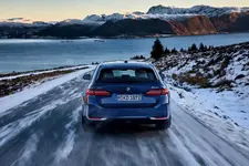 new-bmw-520d-xdrive-touring-driving-02-2024-2250px.webp