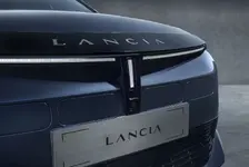 NUOVA LANCIA YPSILON EDIZIONE LIMITATA CASSINA (8).webp