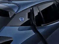 NUOVA LANCIA YPSILON EDIZIONE LIMITATA CASSINA (5).webp