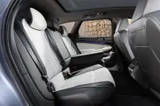 DB2024AU00284_large.webp