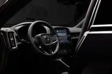 324103_Volvo_40_Series_Black_Edition_Interior.webp